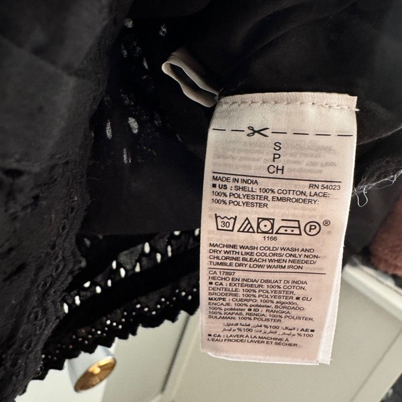 Gap Eyelet Shift Dress - Picture 2 of 4